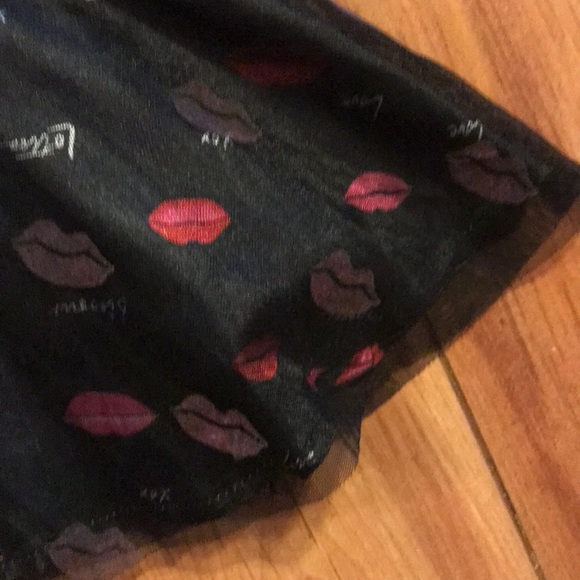 Betsy Johnson net overlay dress - Picture 3 of 6